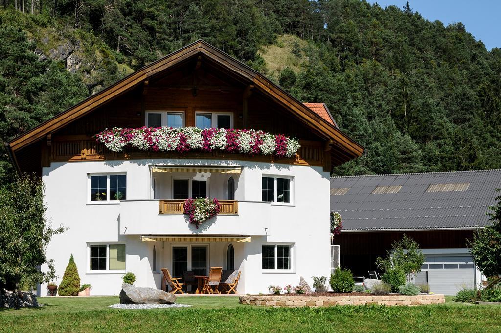Ferienwohnung Gundolf Christine Arzl im Pitztal Kamer foto
