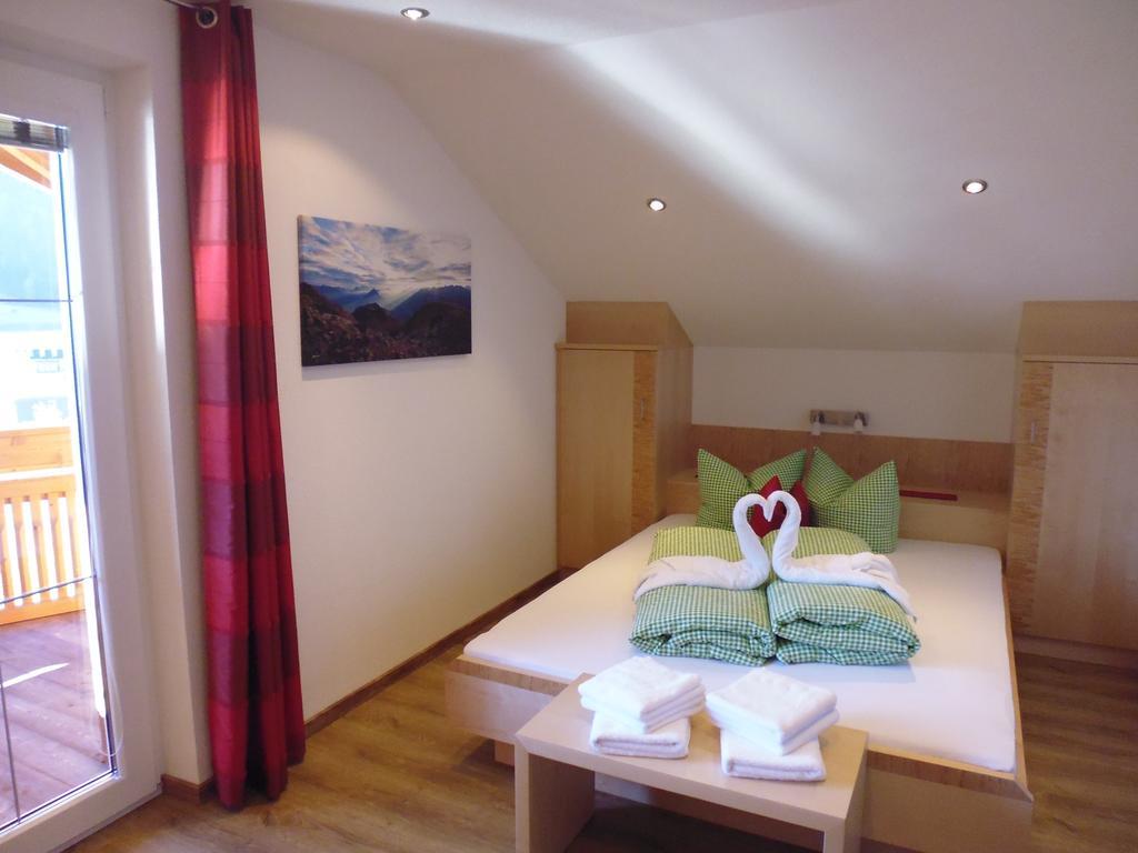 Ferienwohnung Gundolf Christine Arzl im Pitztal Kamer foto
