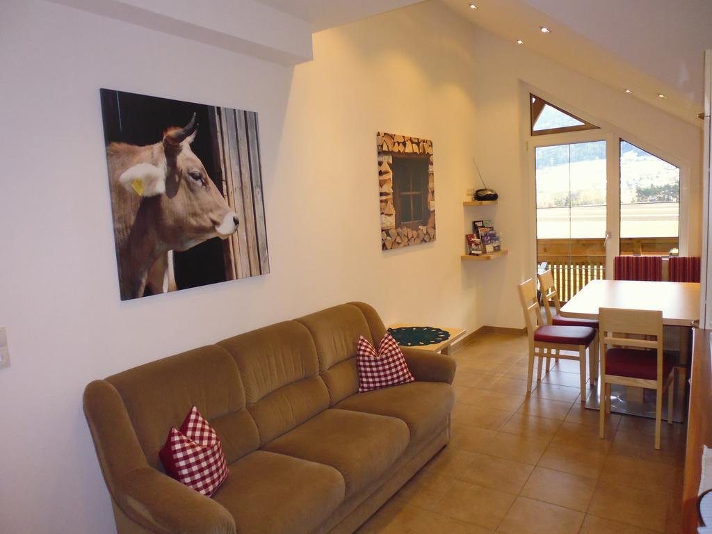Ferienwohnung Gundolf Christine Arzl im Pitztal Kamer foto