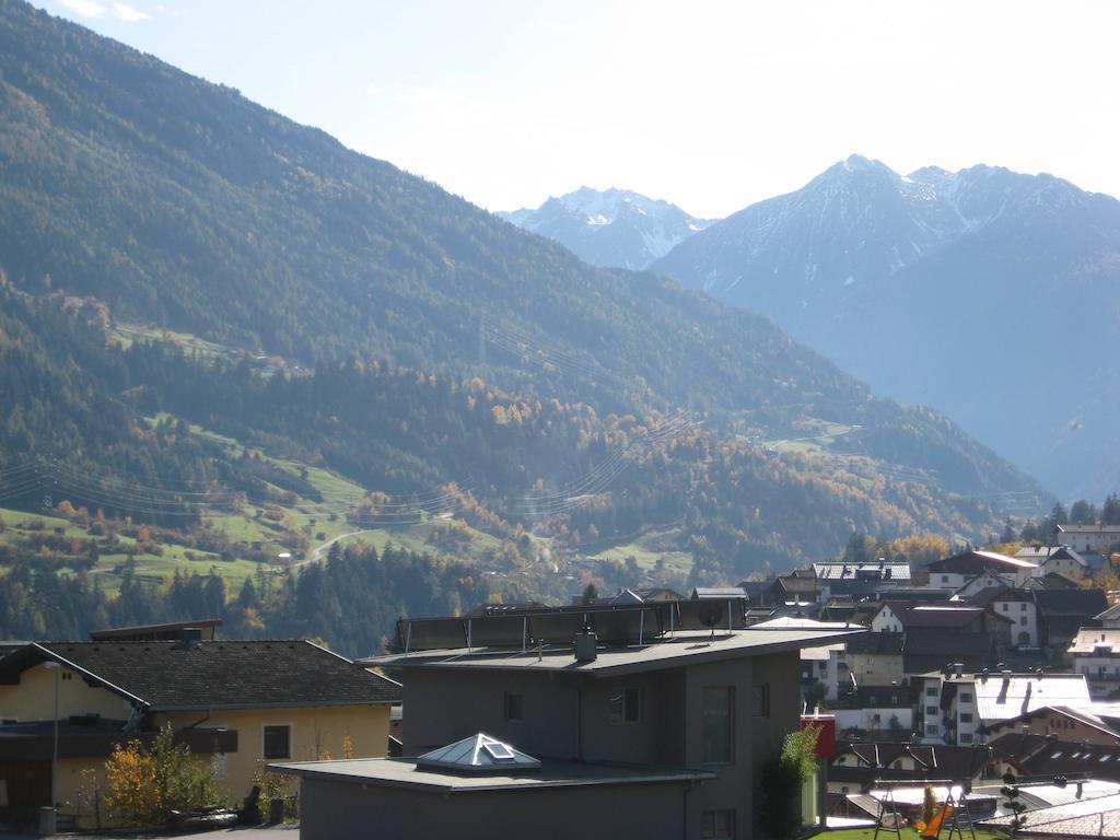 Ferienwohnung Gundolf Christine Arzl im Pitztal Kamer foto