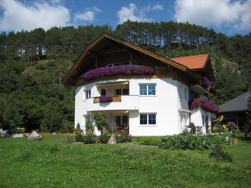 Ferienwohnung Gundolf Christine Arzl im Pitztal Kamer foto